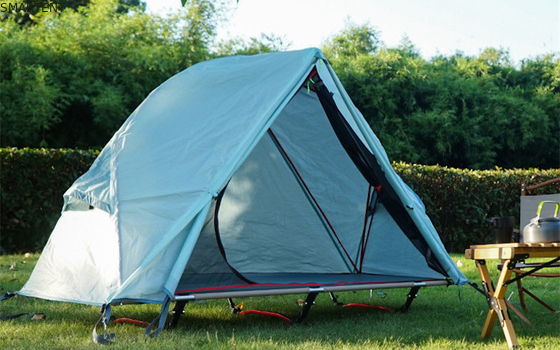 Explore o ar livre com nossas tendas de acampamento ao ar livre 200*120*95CM Azul 210D Poliéster Oxford Cama de tenda com cama de acampamento dobrável fornecedor