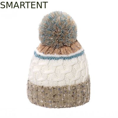 Comprar Acessórios Eco-friendly personalizados RPET Chapéu de boné de tricô com suporte de pompon Serviço OEM e comércio justo aprovado Fabricação em linha